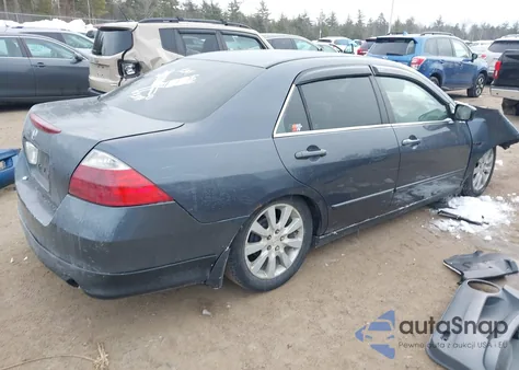 2007 Honda Accord 2.4 Lx z USA, uszkodzony, nr VIN 1HGCM56427A136306